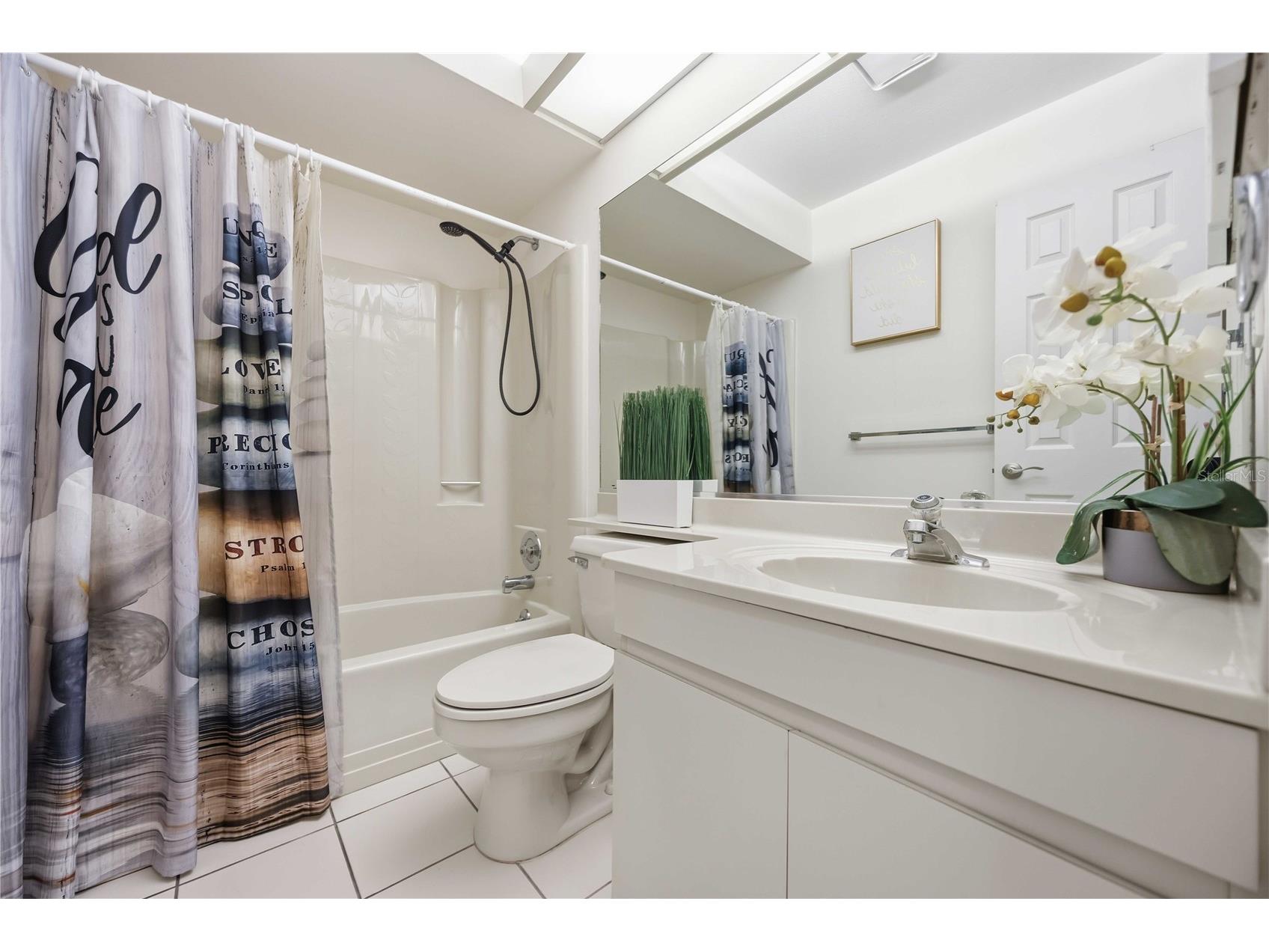 266 Oak Hill Drive #34 Sarasota FL 34232 A4696620 image16