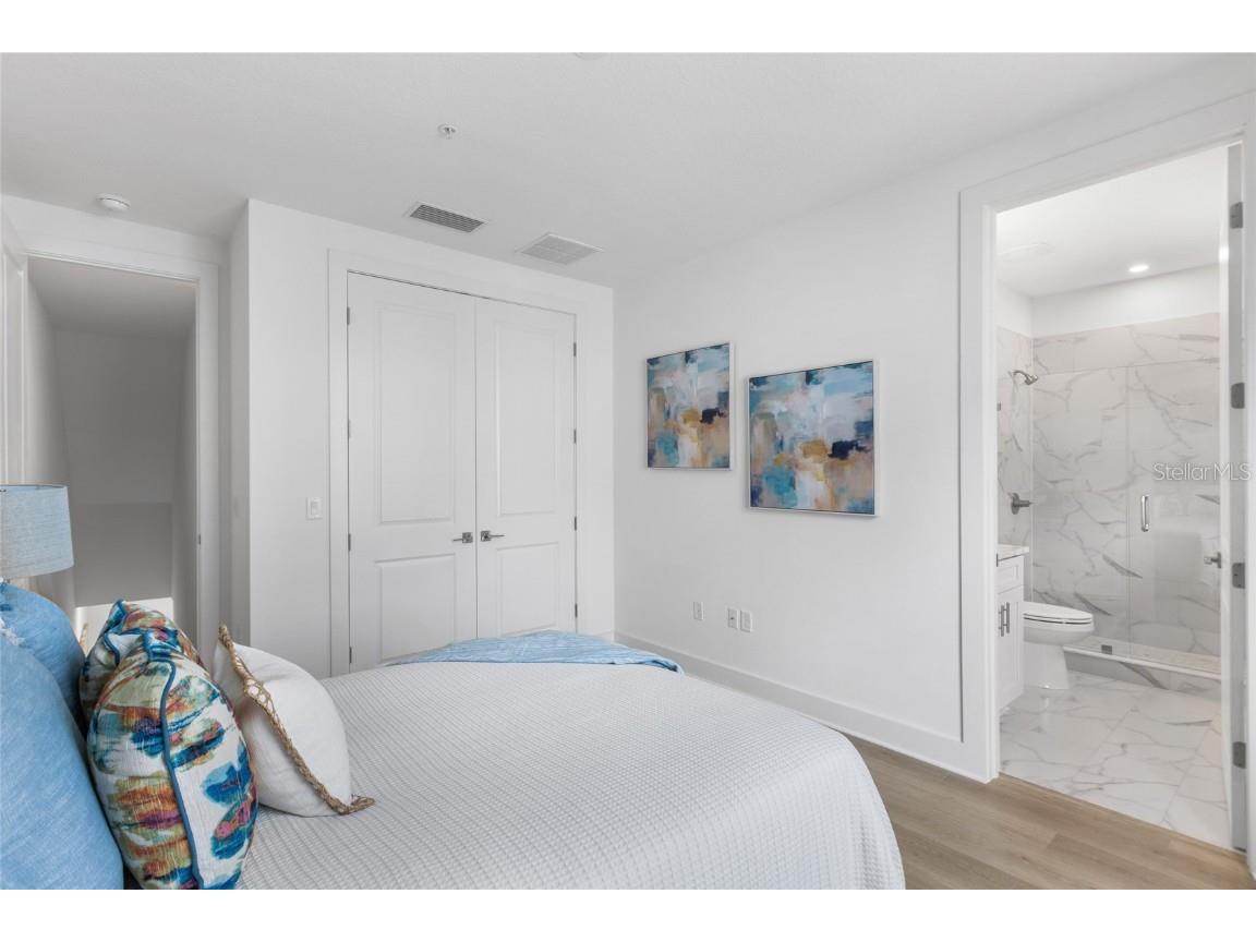 266 Park Lake Street #19 Orlando FL 32803 O6361100 image14