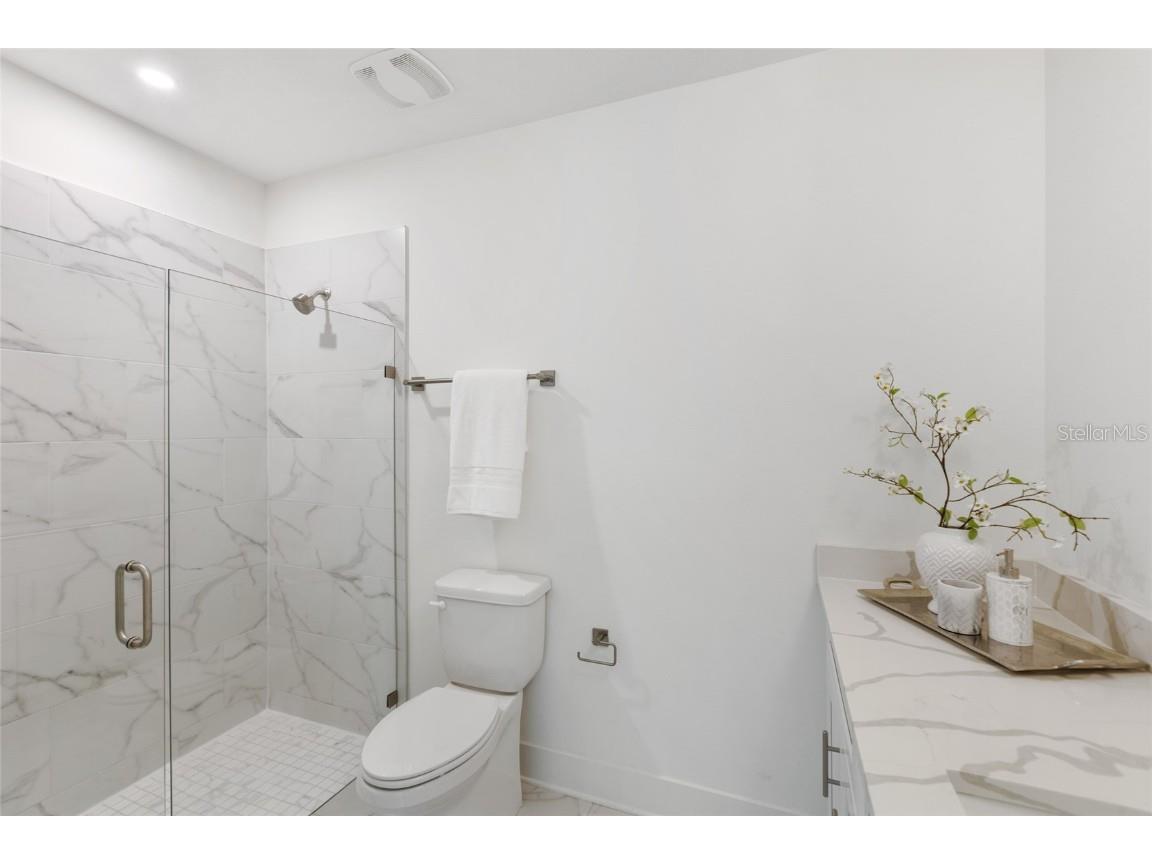 266 Park Lake Street #19 Orlando FL 32803 O6361100 image18