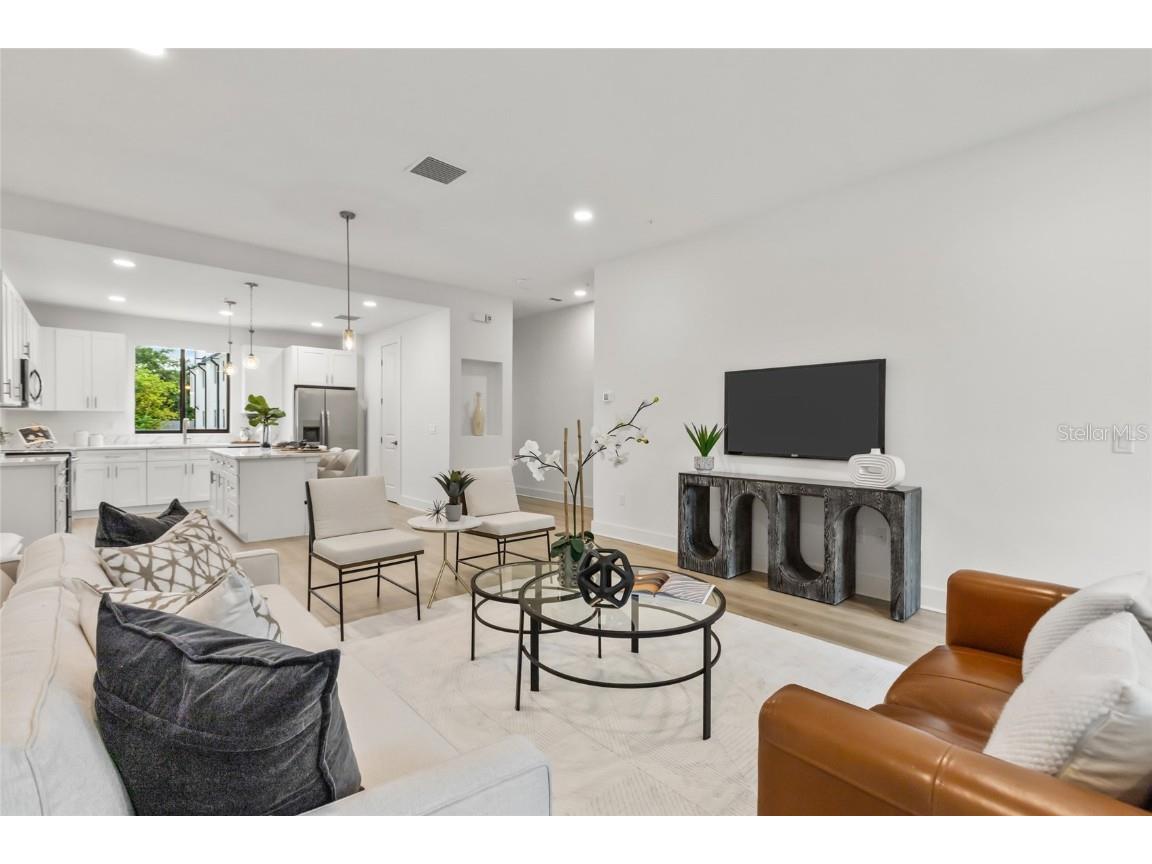 266 Park Lake Street #19 Orlando FL 32803 O6361100 image3