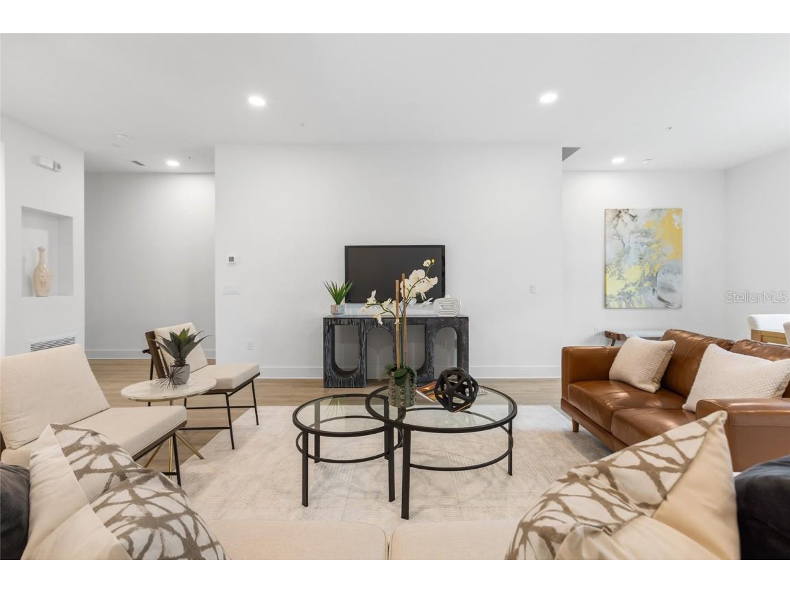 266 Park Lake Street #19 Orlando FL 32803 O6361100 image4