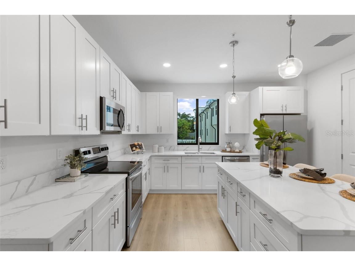 266 Park Lake Street #19 Orlando FL 32803 O6361100 image6