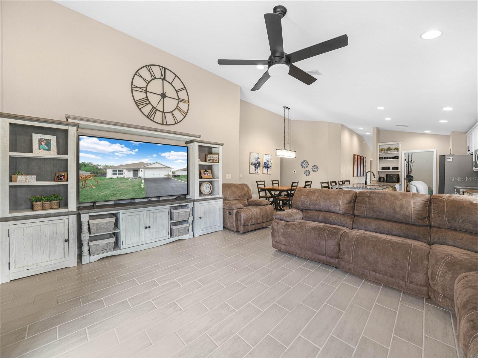266 S Lake Avenue Frostproof FL 33843 P4938061 image16