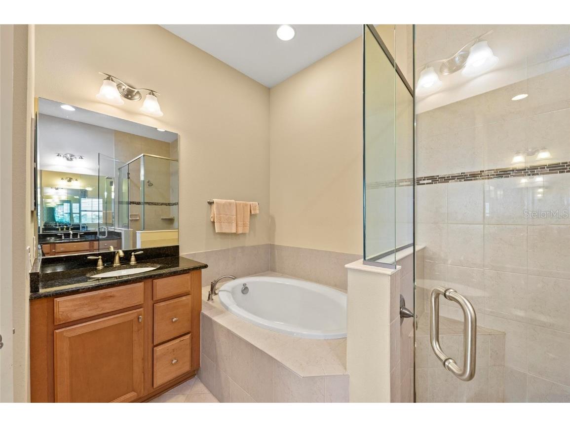 266 Sapphire Lake Drive #202 Bradenton FL 34209 - SAPPHIRE LAKE A4673610 image41