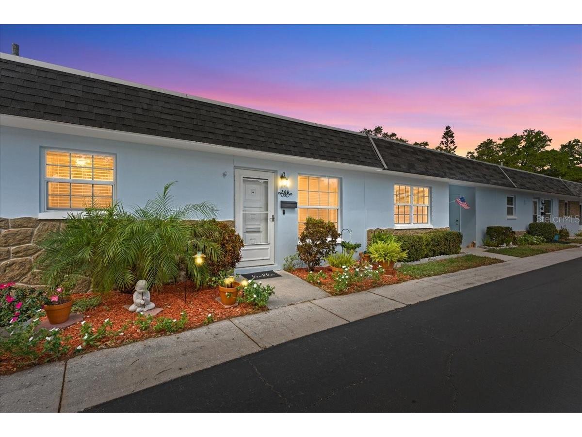 266 Sky Loch Drive W Dunedin FL 34698 TB8487834 image1