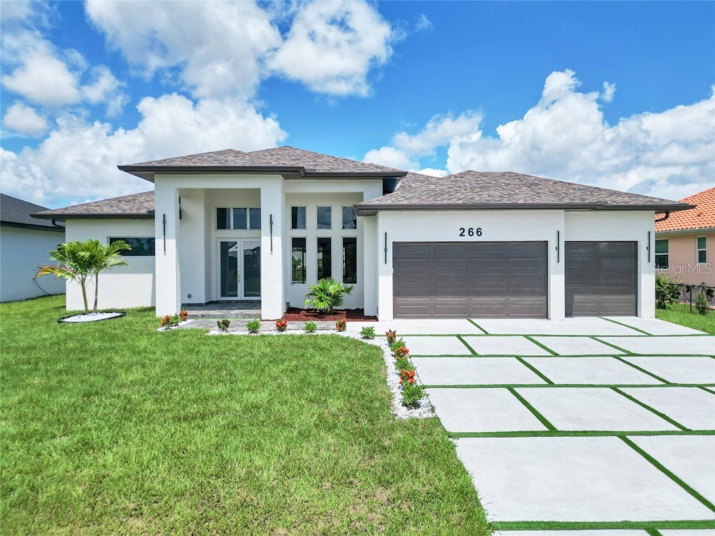 266 W Pine Valley Lane Rotonda West FL 33947 A4658565 image1