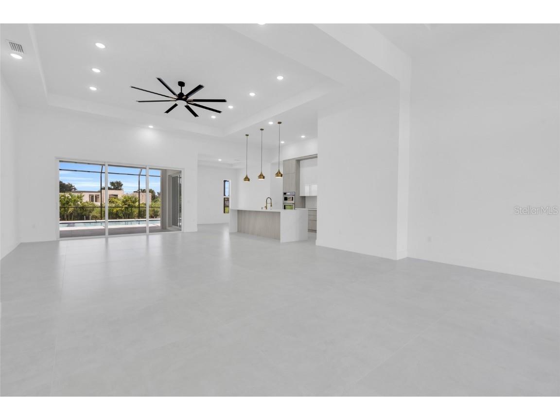 266 W Pine Valley Lane Rotonda West FL 33947 A4658565 image4