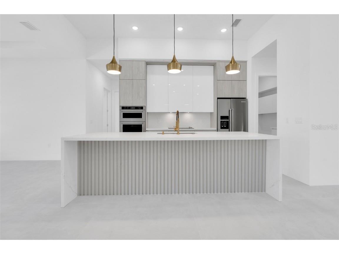 266 W Pine Valley Lane Rotonda West FL 33947 A4658565 image7