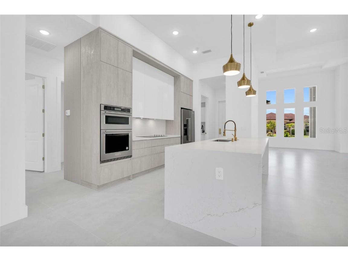 266 W Pine Valley Lane Rotonda West FL 33947 A4658565 image9