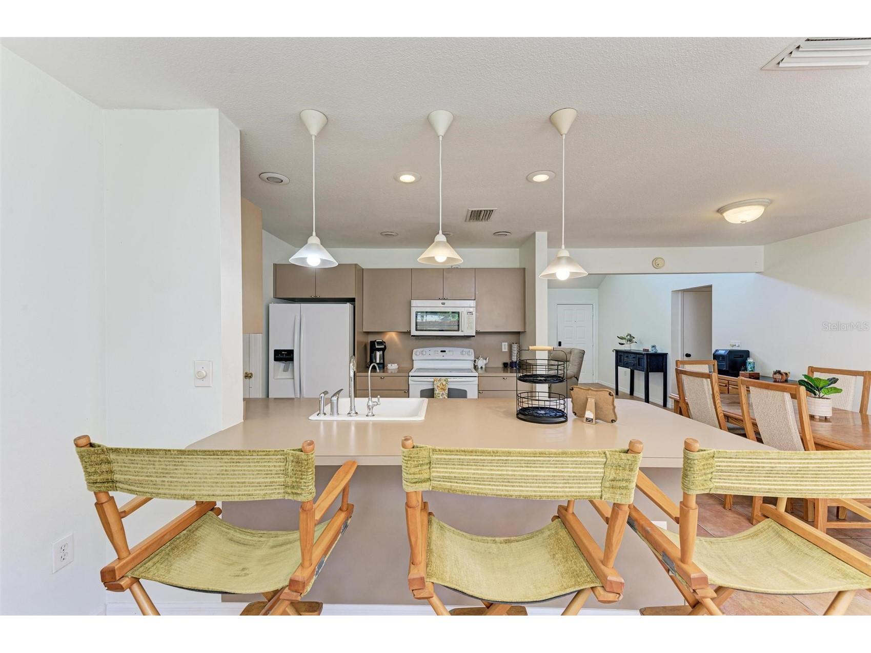 2660 Davis Boulevard Sarasota FL 34237 A4676514 image21