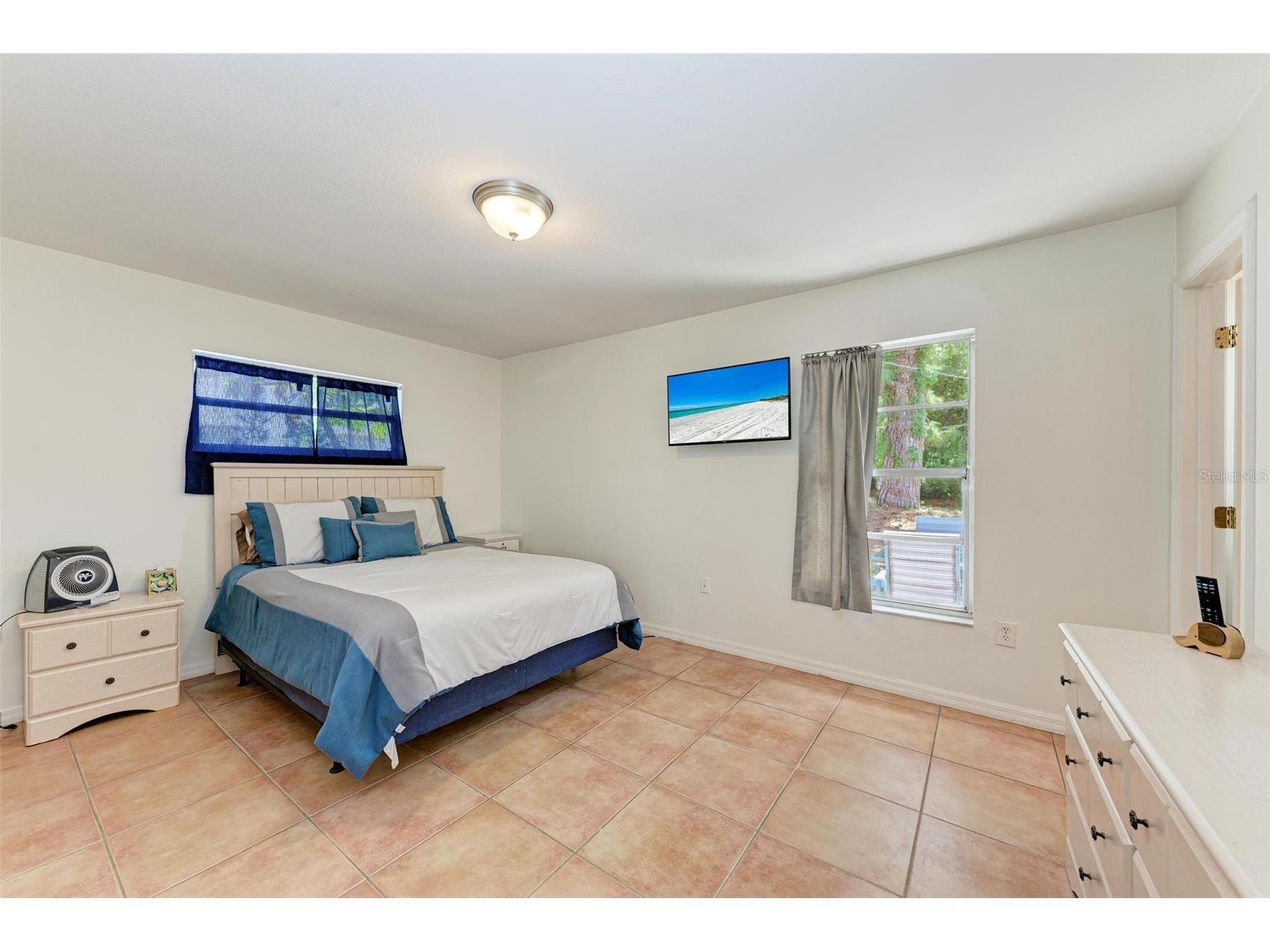 2660 Davis Boulevard Sarasota FL 34237 A4676514 image26