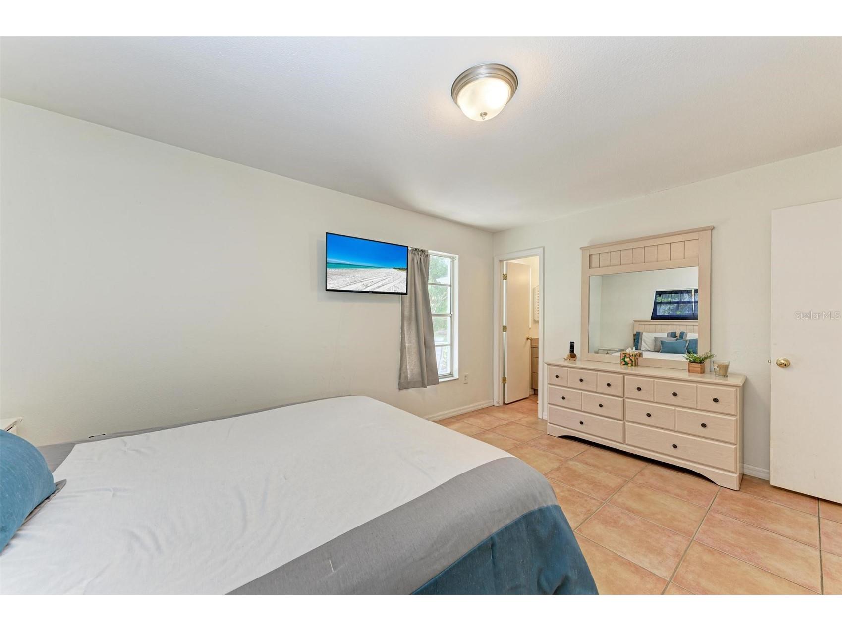 2660 Davis Boulevard Sarasota FL 34237 A4676514 image27