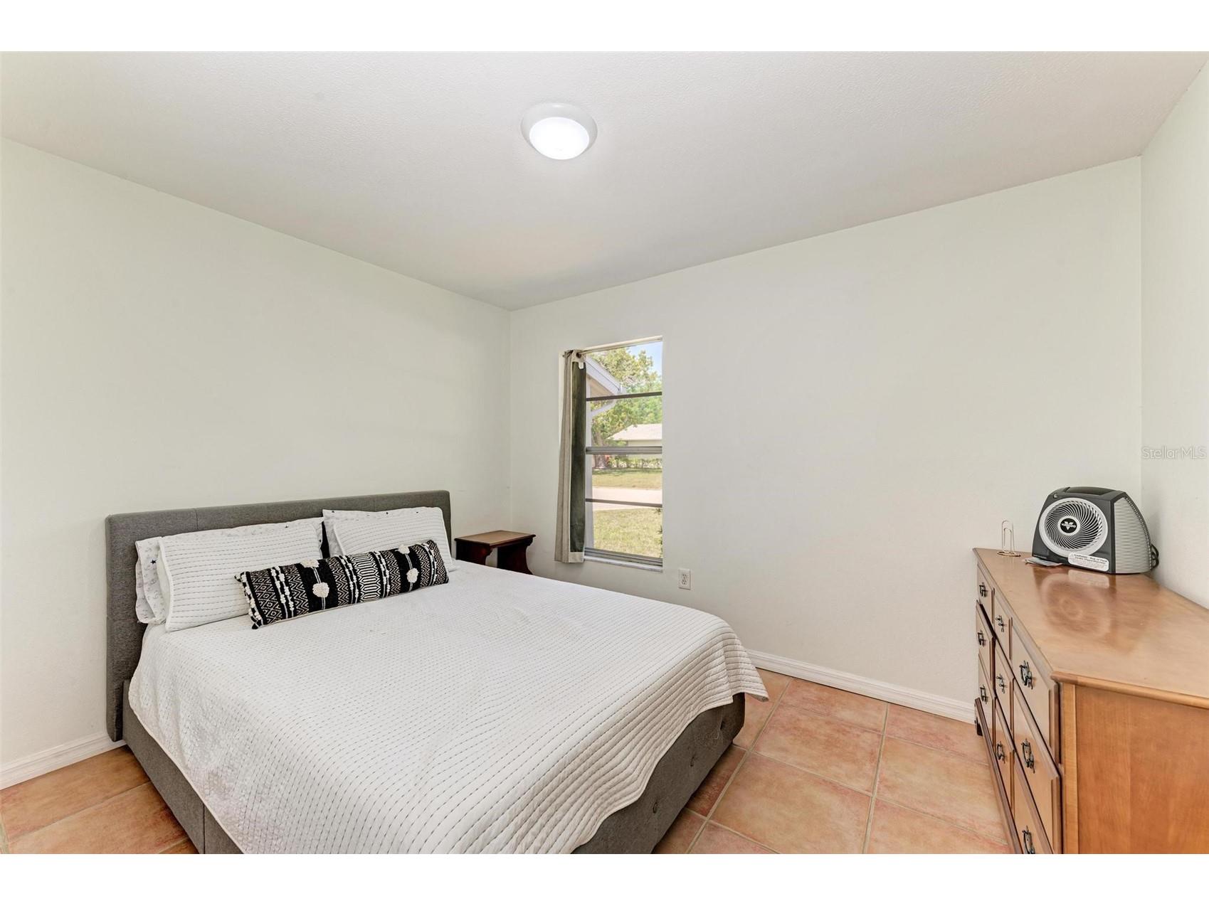 2660 Davis Boulevard Sarasota FL 34237 A4676514 image30