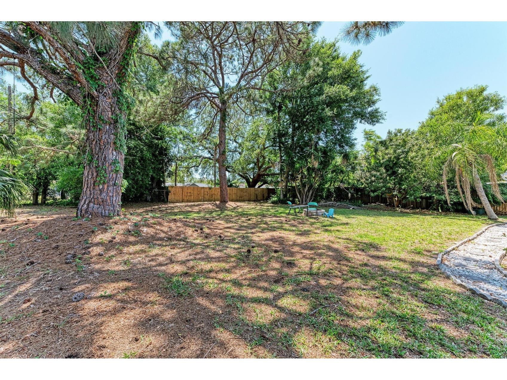 2660 Davis Boulevard Sarasota FL 34237 A4676514 image38