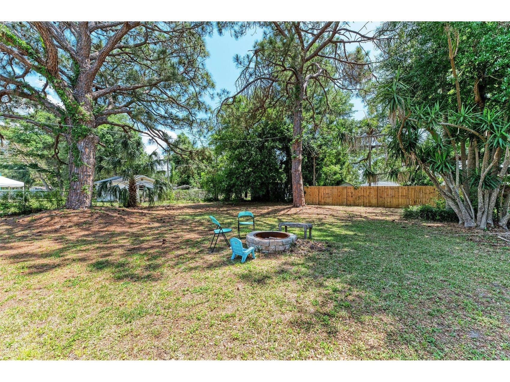 2660 Davis Boulevard Sarasota FL 34237 A4676514 image39