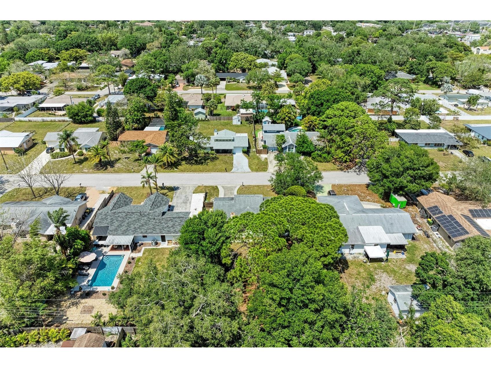 2660 Davis Boulevard Sarasota FL 34237 A4676514 image43