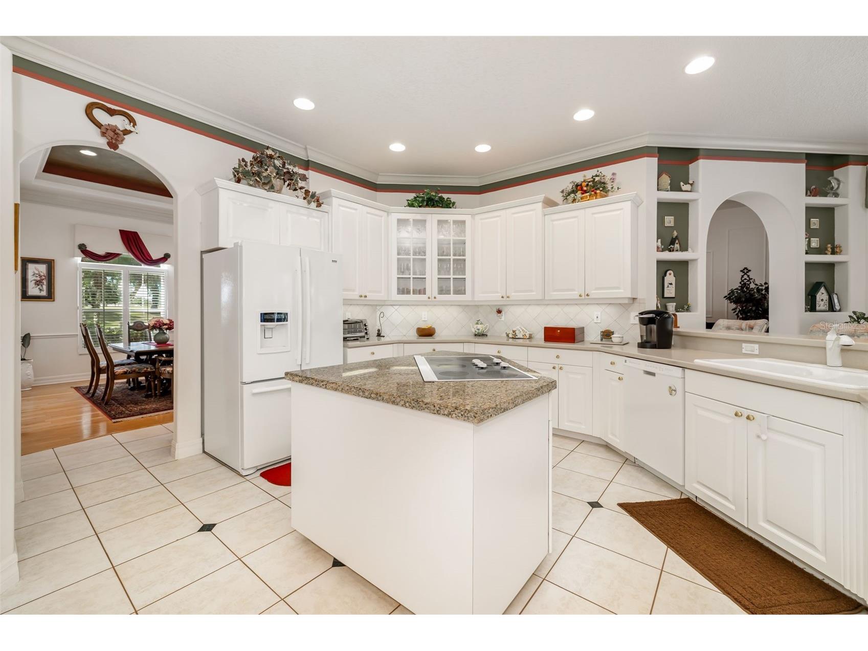 2660 Dick Wilson Drive Sarasota FL 34240 A4690365 image15