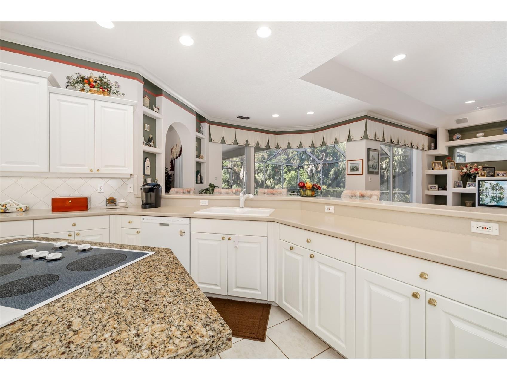 2660 Dick Wilson Drive Sarasota FL 34240 A4690365 image16