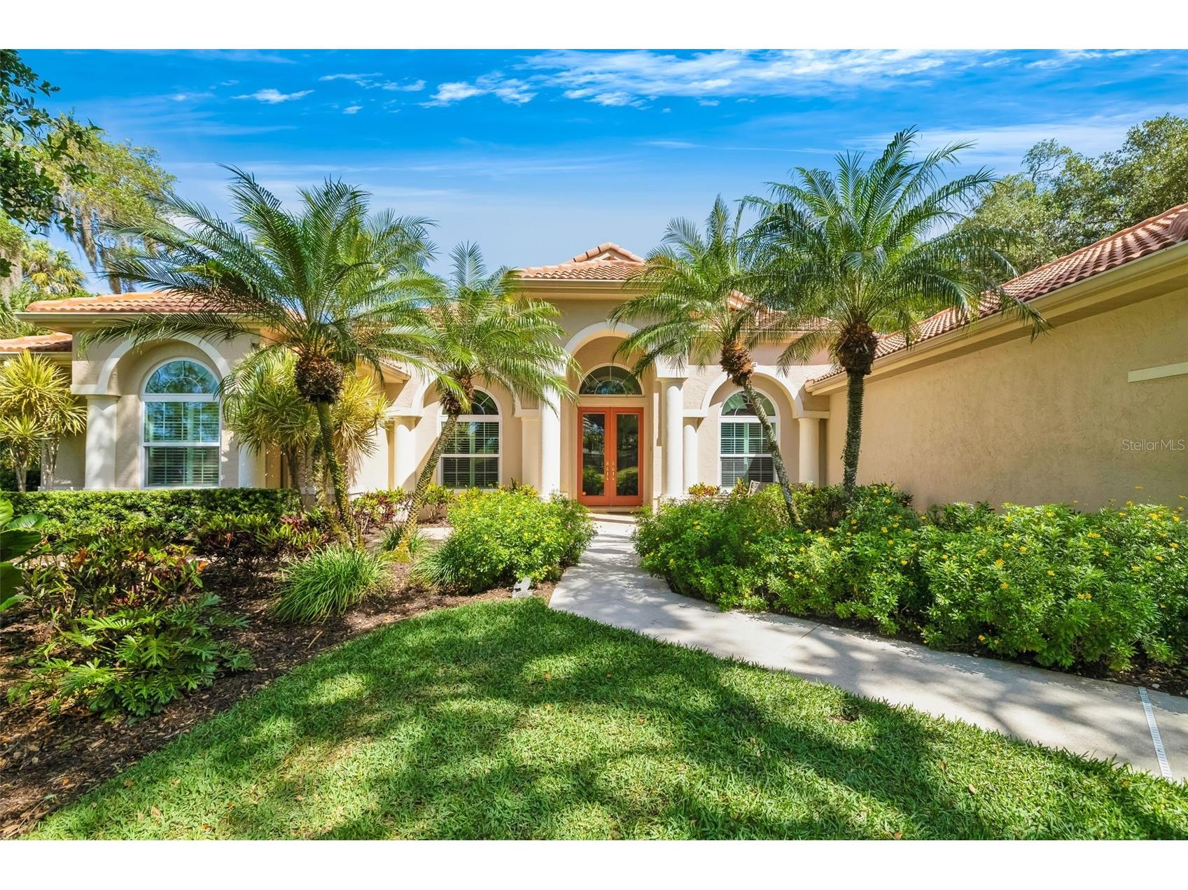 2660 Dick Wilson Drive Sarasota FL 34240 A4690365 image2