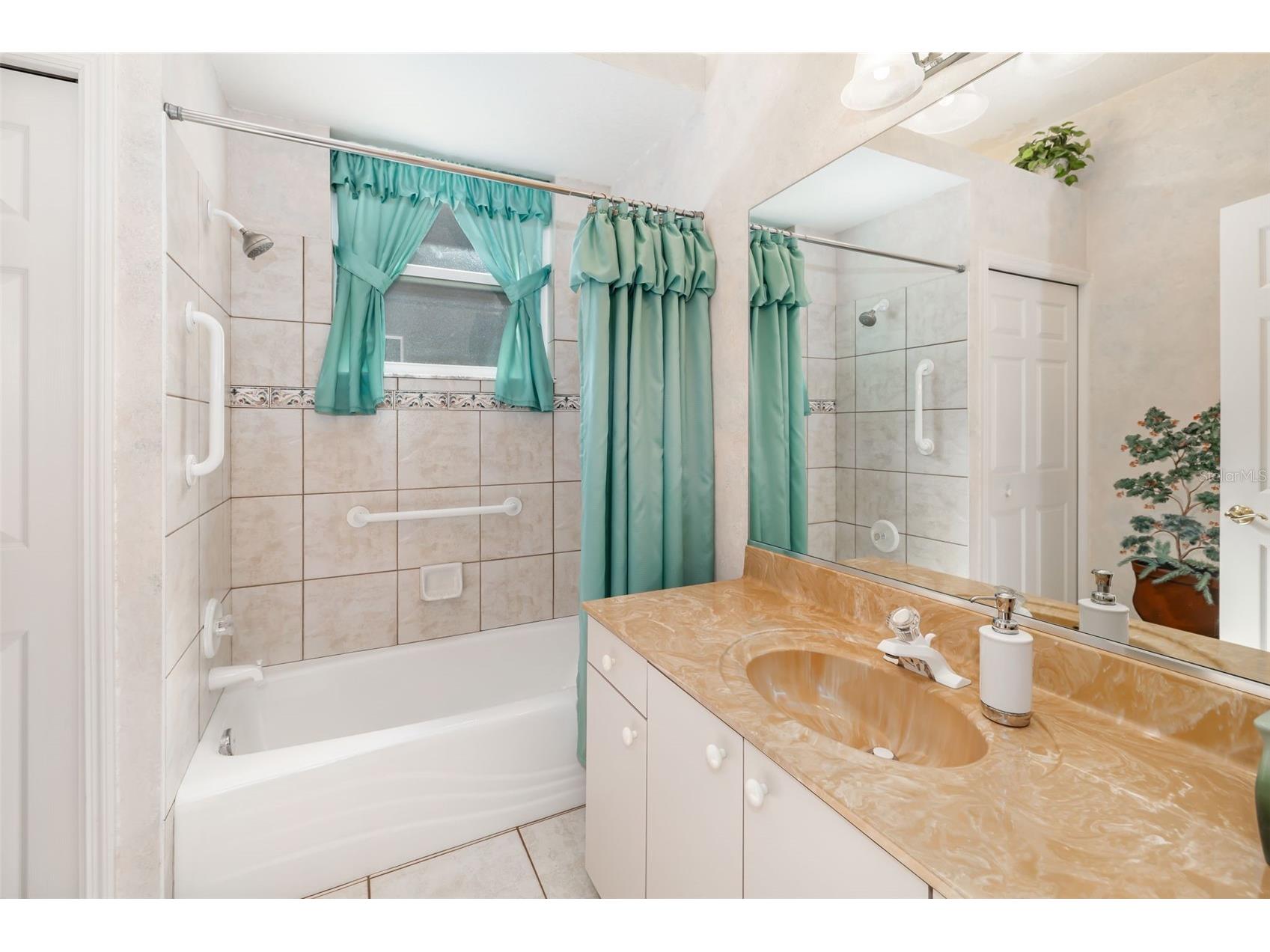 2660 Dick Wilson Drive Sarasota FL 34240 A4690365 image20