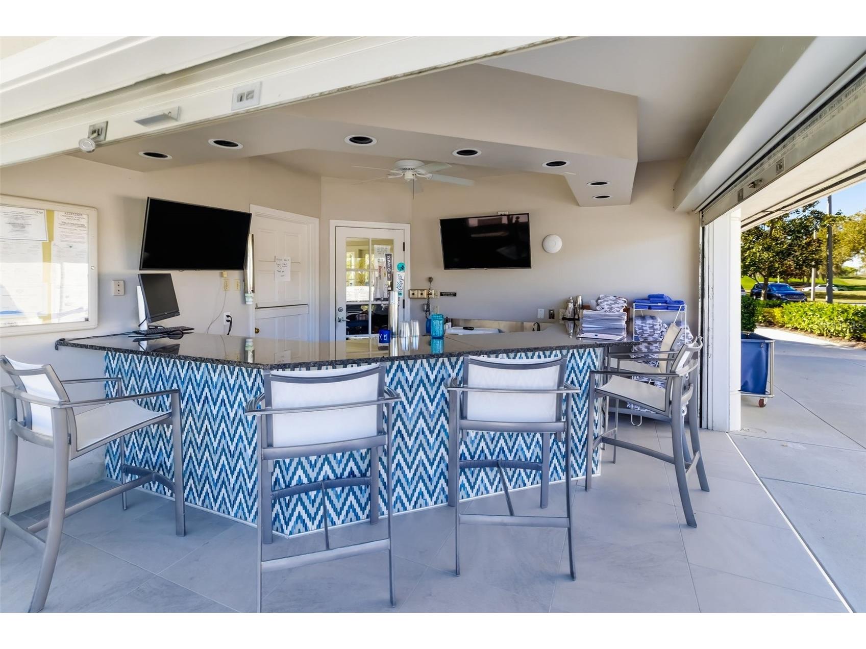 2660 Dick Wilson Drive Sarasota FL 34240 A4690365 image46