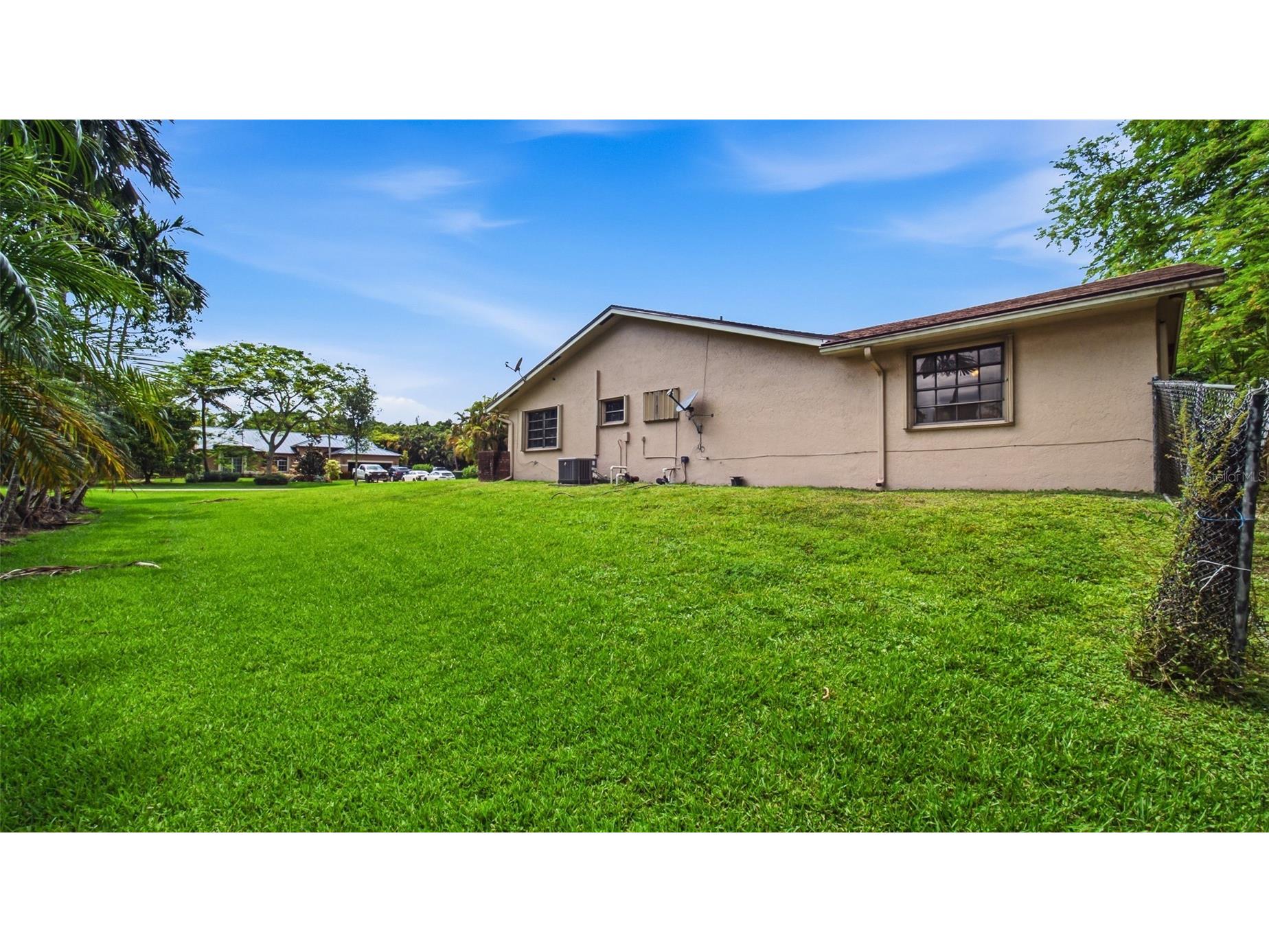 2660 SW 156th Avenue Davie FL 33331 TB8517873 image33