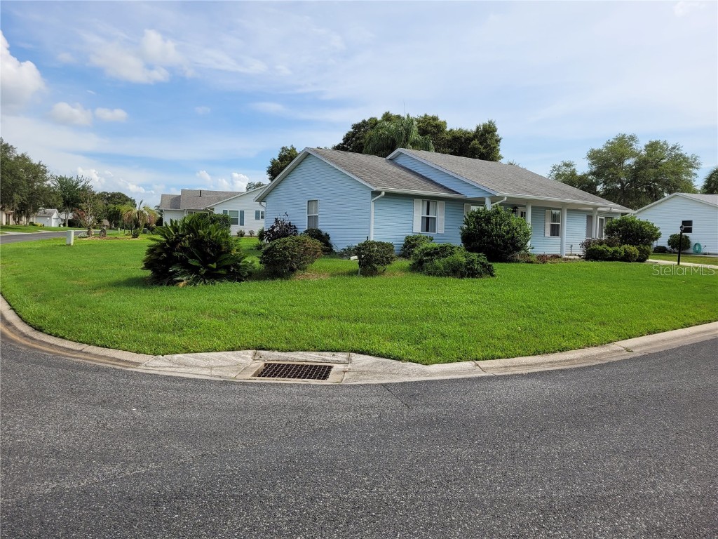 26607 Evert Street Leesburg FL 34748 O6120174 image1