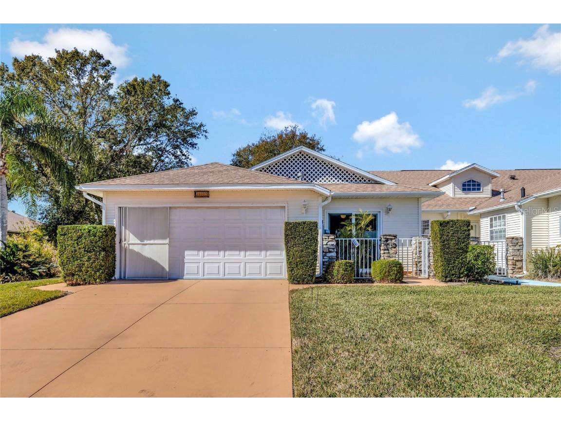 26607 Racquet Circle Leesburg FL 34748 - COMMUNITY LAKES AND PONDS G5091907 image1
