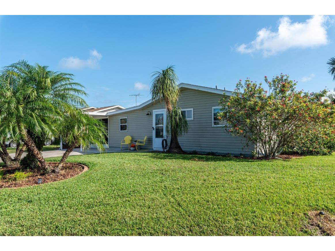 26608 Bermuda Drive Tavares FL 32778 - LITTLE LAKE HARRIS O6273992 image1