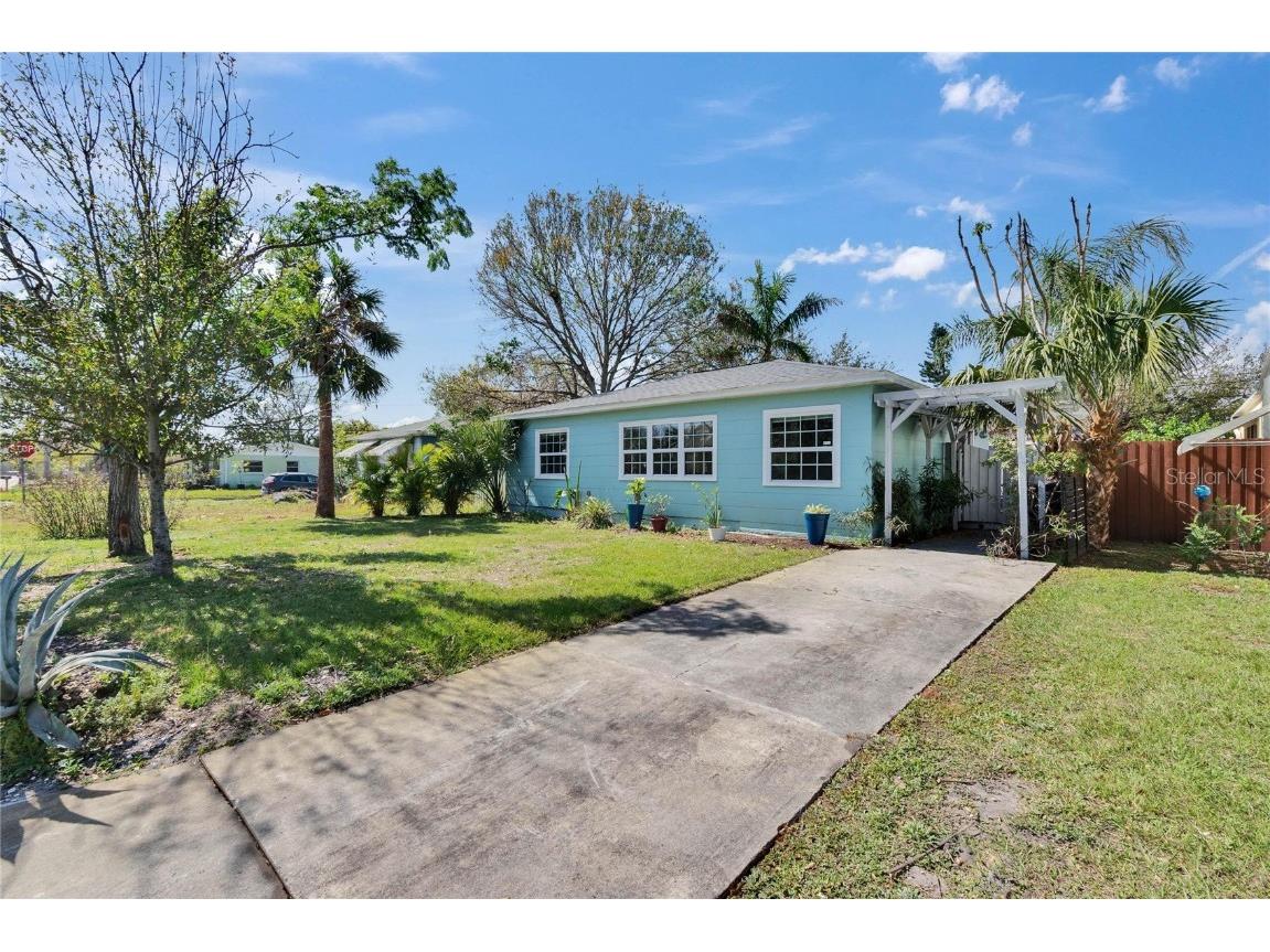 2661 45th Street S Gulfport FL 33711 TB8350792 image1