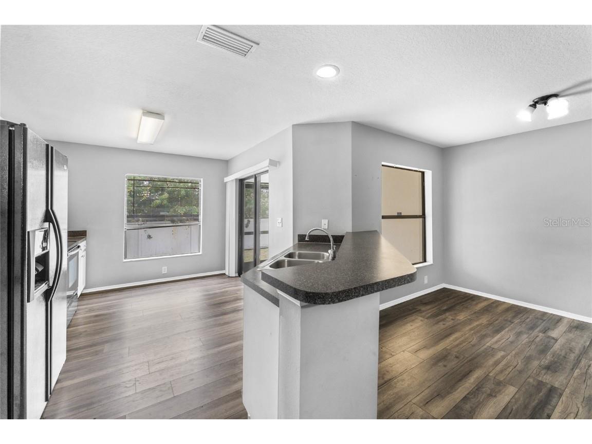 2661 Oleander Lakes Drive Brandon FL 33511 TB8443774 image8