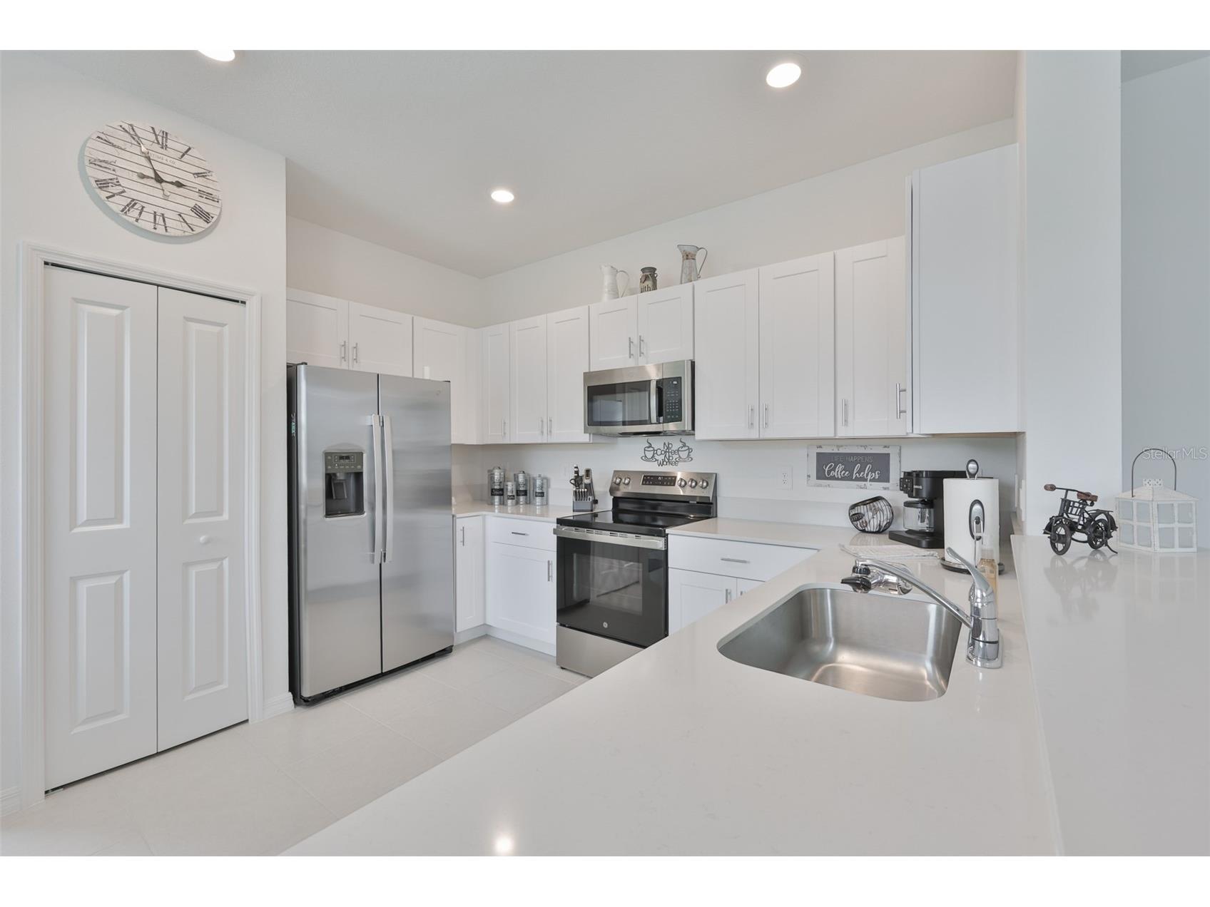 2661 Sunray Venus Way Ruskin FL 33570 TB8486211 image6