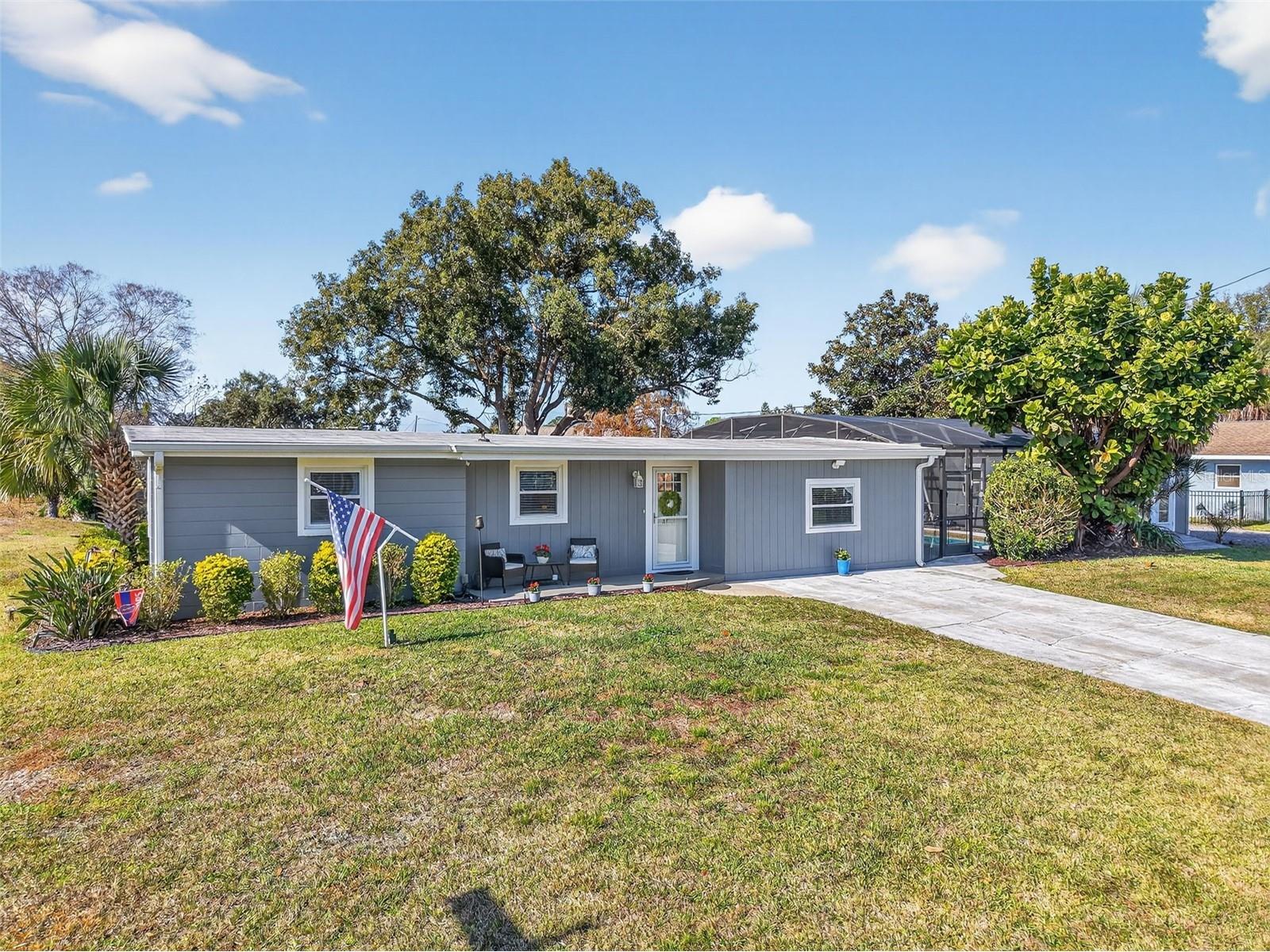 26611 Bimini Drive Tavares FL 32778 - LITTLE LAKE HARRIS G5106137 image1