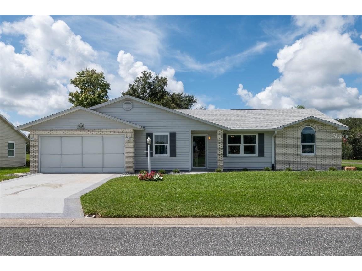 26619 Evert Street Leesburg FL 34748 - LAKE EVERT O6227336 image1