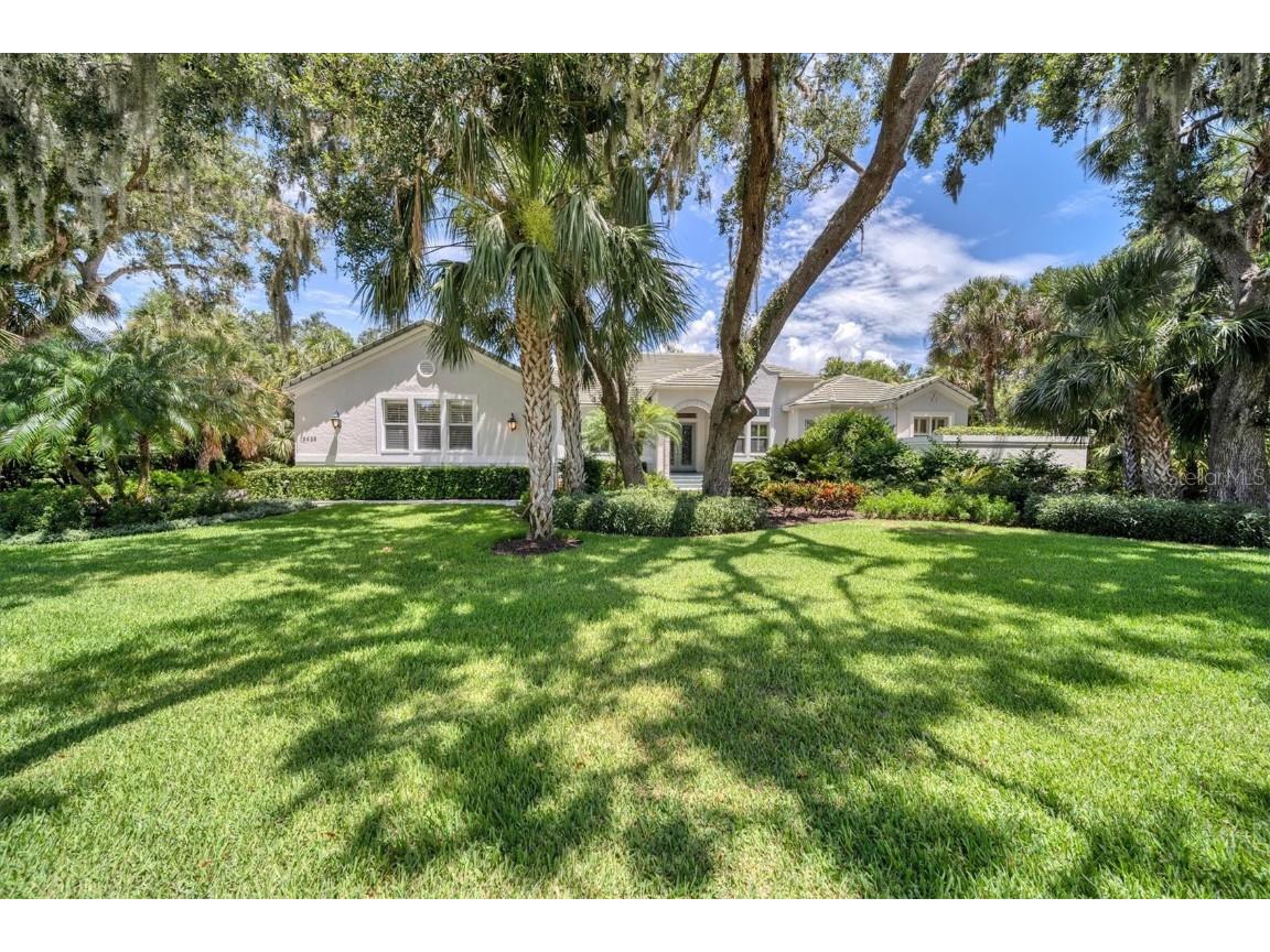 2662 Dick Wilson Drive Sarasota FL 34240 A4576234 image1