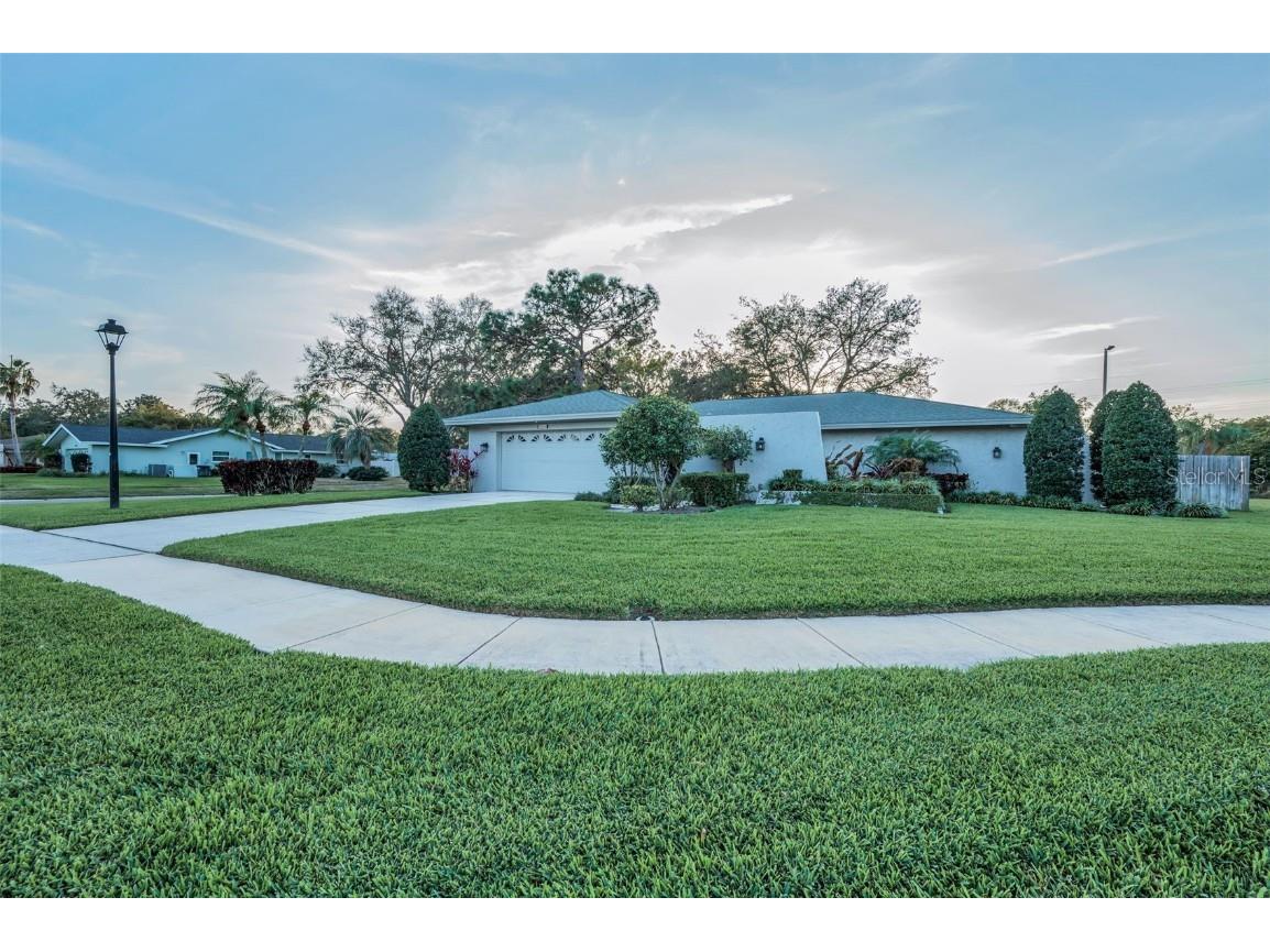 2664 Westchester Drive N Clearwater FL 33761 TB8353428 image1