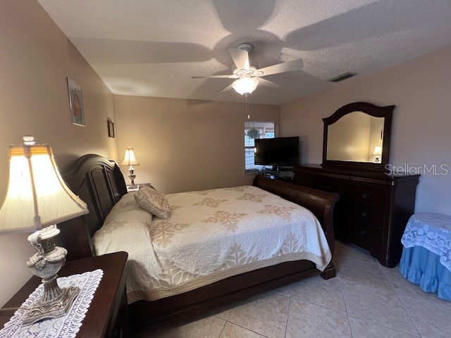 2666 Woodgate Lane #D-1 Sarasota FL 34231 A4592990 image10