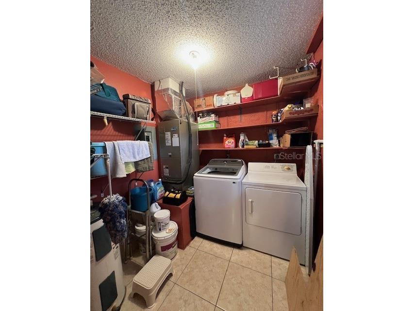 2666 Woodgate Lane #D-1 Sarasota FL 34231 A4592990 image16