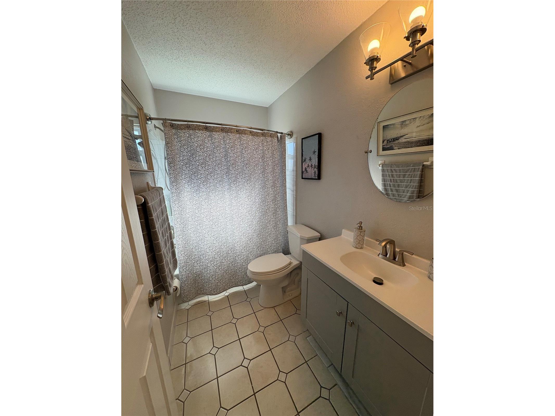 2666 Woodgate Lane #D-1 Sarasota FL 34231 A4592990 image13