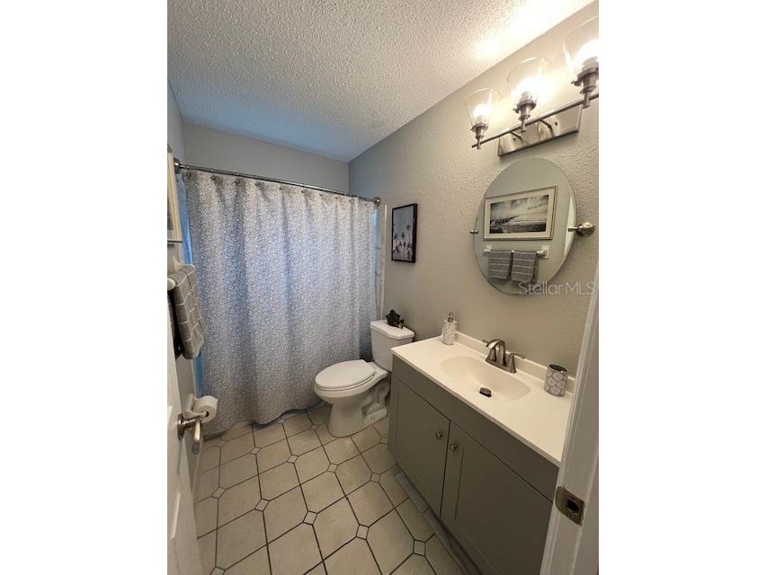 2666 Woodgate Lane #D-1 Sarasota FL 34231 A4592990 image14