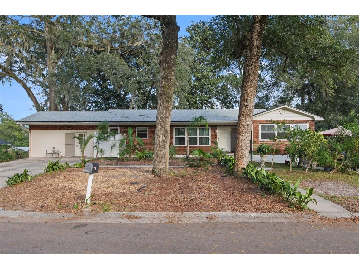 2667 Spring Court Deland FL 32720 V4939340 image1