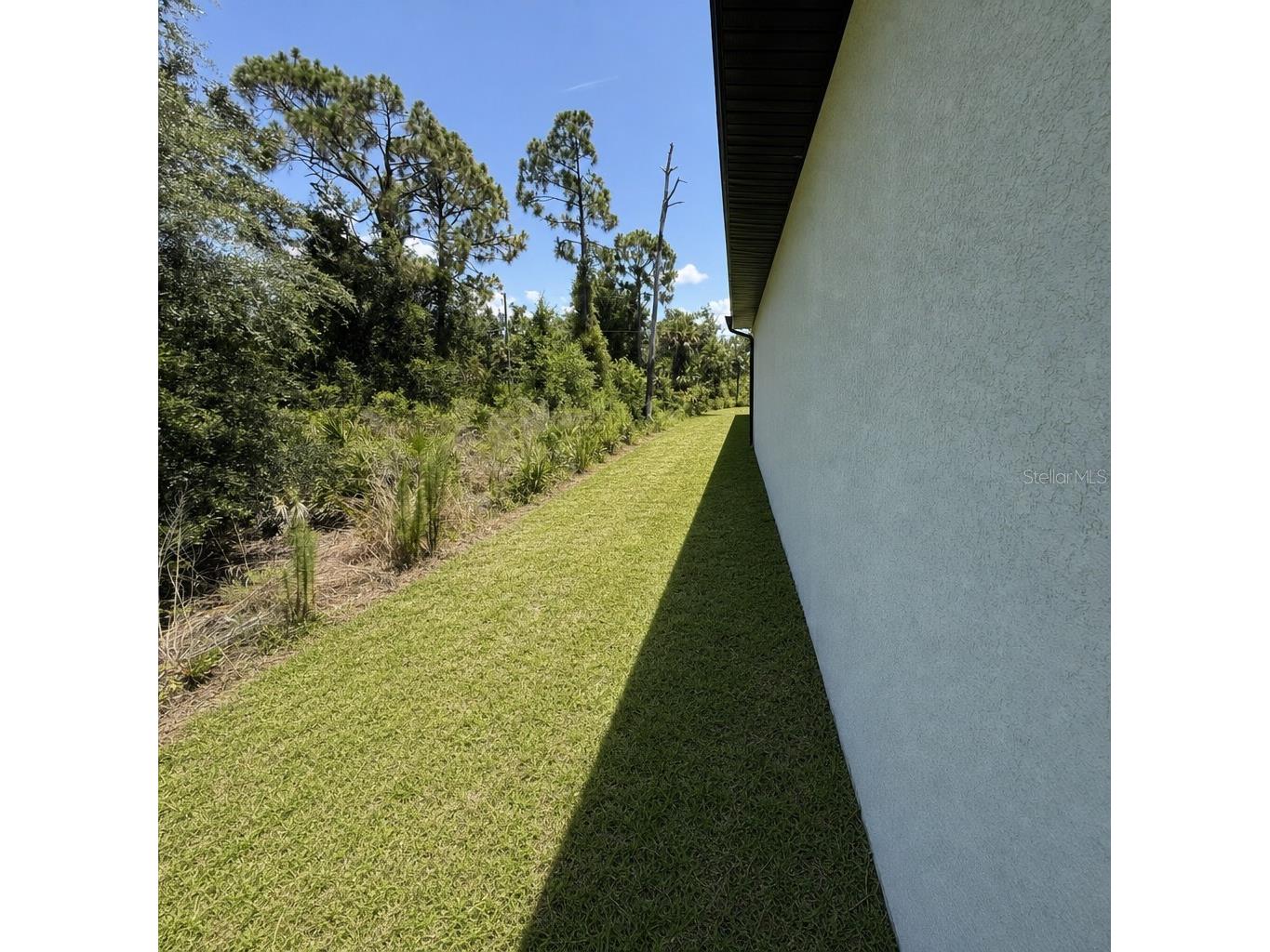 2669 Maximo Road North Port FL 34286 A4699681 image17