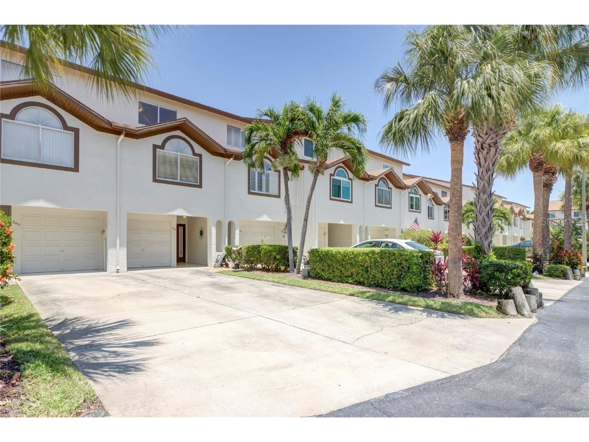 267 Madeira Circle Tierra Verde FL 33715 - TAMPA BAY U8187473 image1