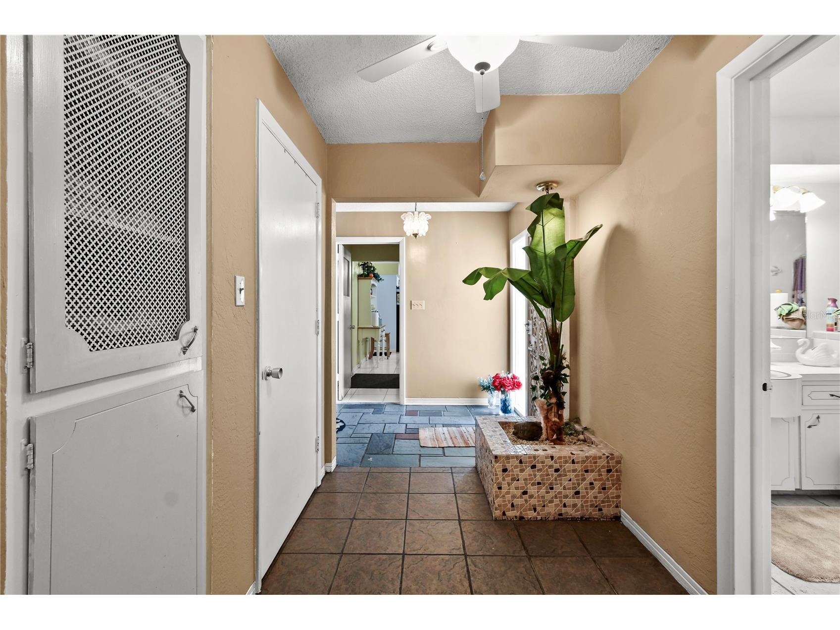 2670 Pinellas Point Drive S Saint Petersburg FL 33712 TB8424324 image25