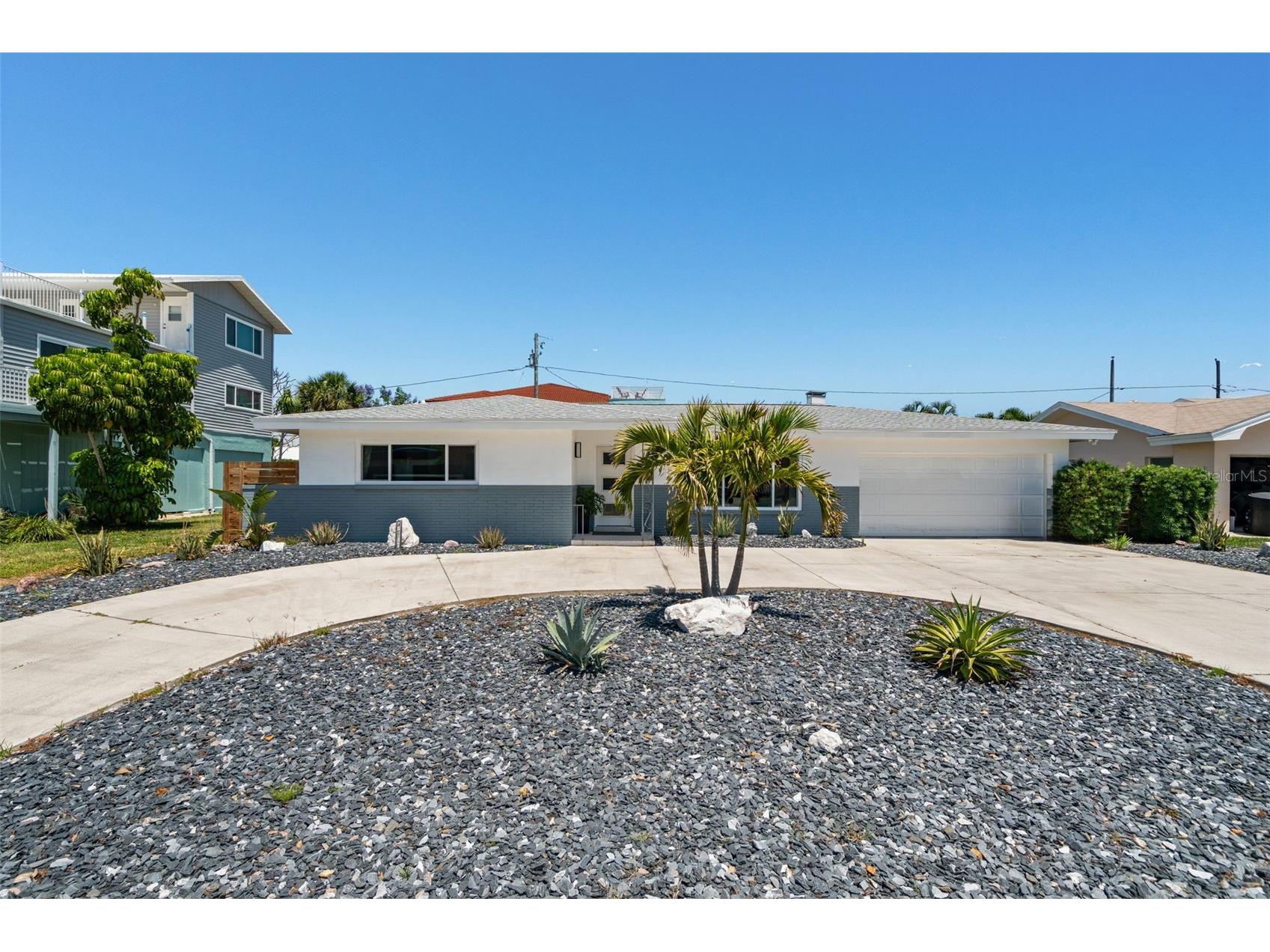 2671 W Bay Isle Drive SE Saint Petersburg FL 33705 TB8502184 image1
