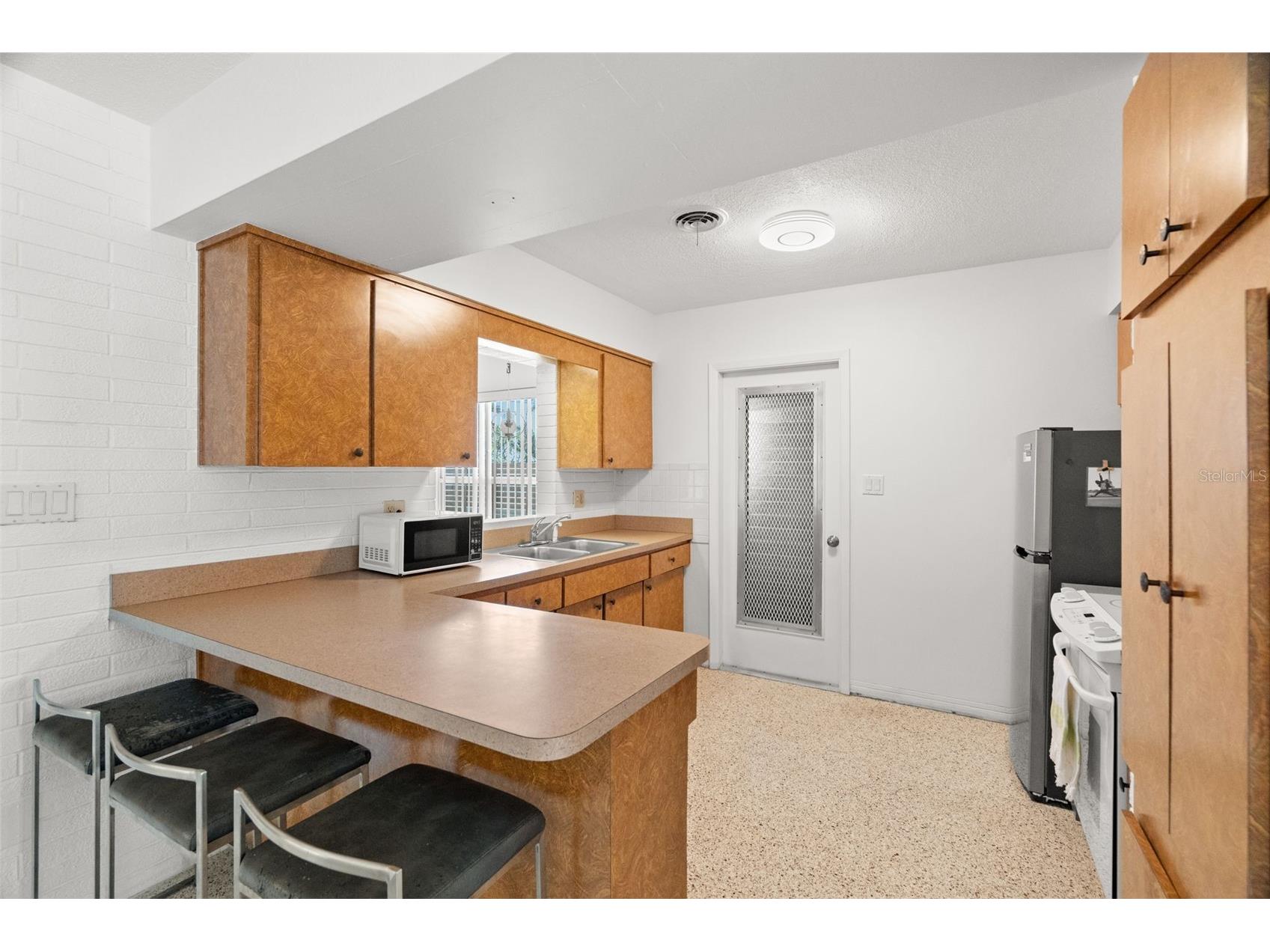 2671 W Bay Isle Drive SE Saint Petersburg FL 33705 TB8502184 image11