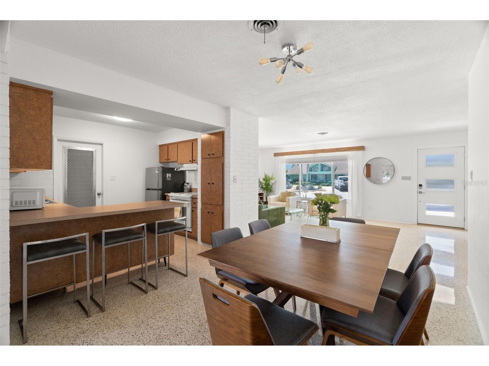 2671 W Bay Isle Drive SE Saint Petersburg FL 33705 TB8502184 image15