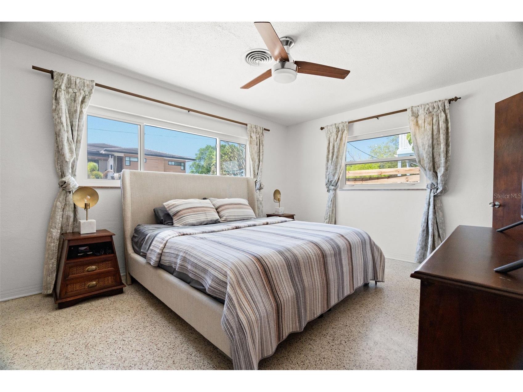 2671 W Bay Isle Drive SE Saint Petersburg FL 33705 TB8502184 image21