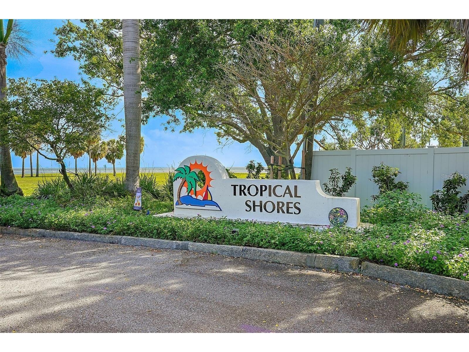 2671 W Bay Isle Drive SE Saint Petersburg FL 33705 TB8502184 image32