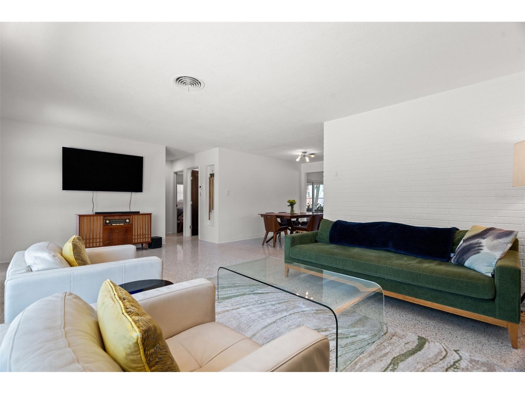 2671 W Bay Isle Drive SE Saint Petersburg FL 33705 TB8502184 image6